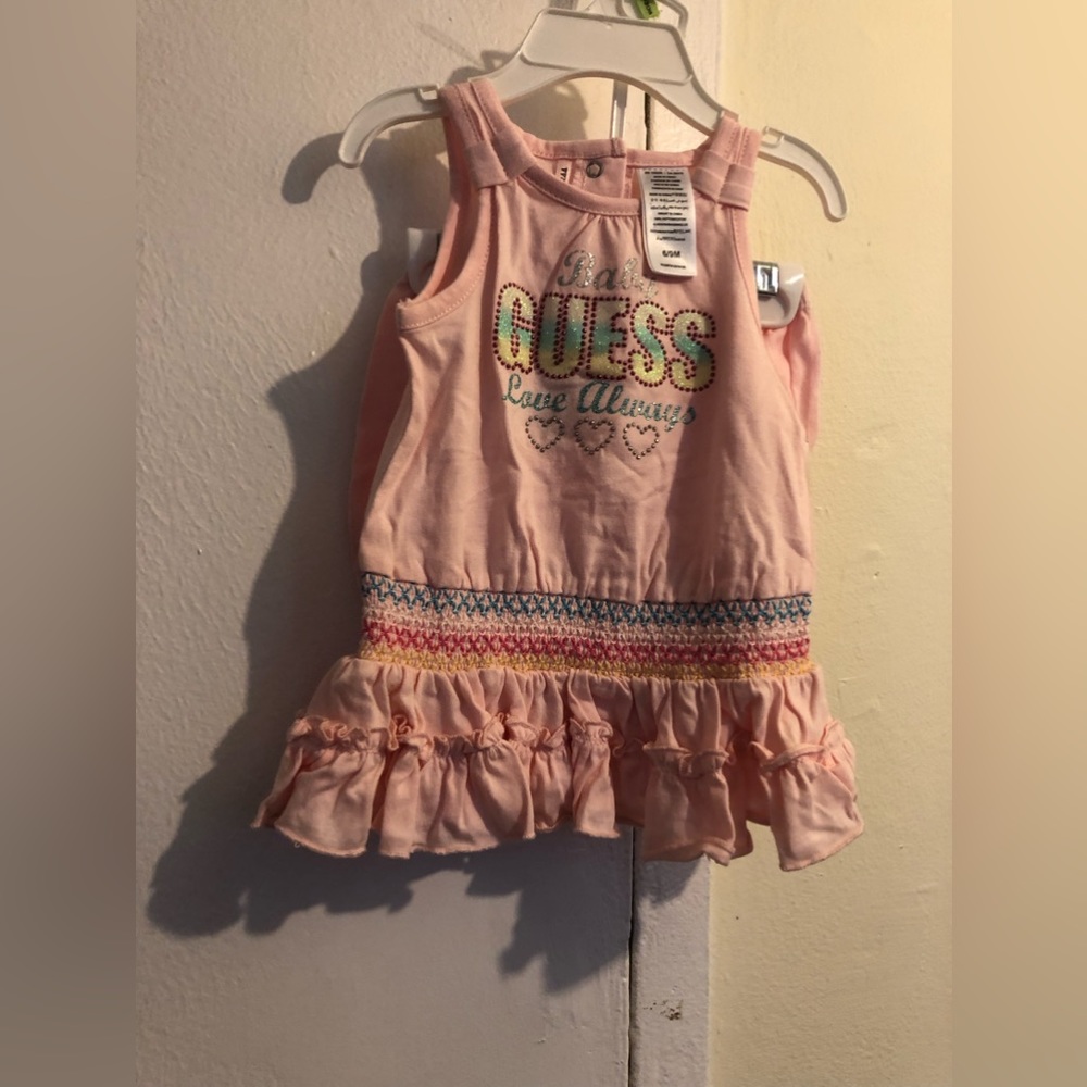 NWT Baby Guess 2-piece set, size 6/9 M